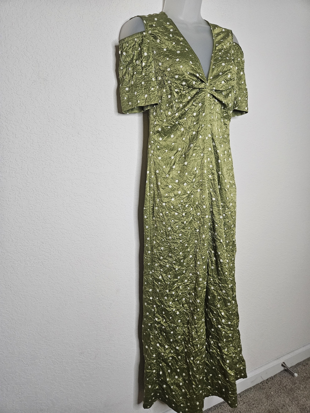 GANNI Green Polka Dot Cold Shoulder Midi Dress Size 34 US 4 V Neck Satin NWOT - Picture 4 of 16